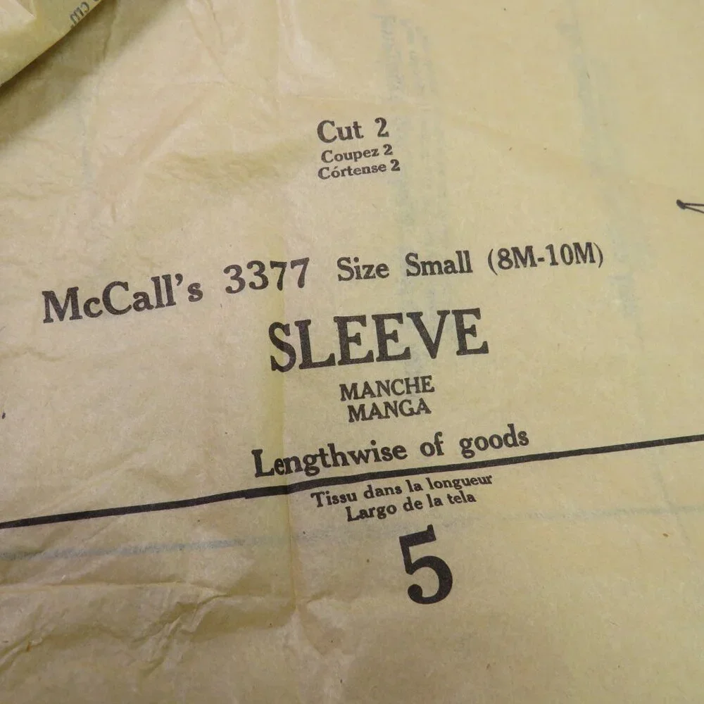 McCall's 3377 sewing pattern  dress, robe